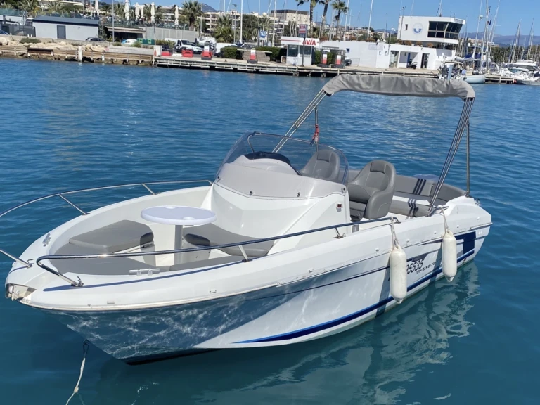 Bootverhuur Bénéteau Flyer 650 Open in Frankrijk via SamBoat