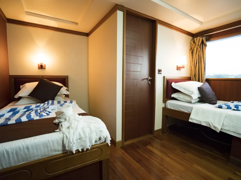  Duke of York - Cabin (triple-1 double + 1 single bed) te huur van particulier of professional in Hulhumale