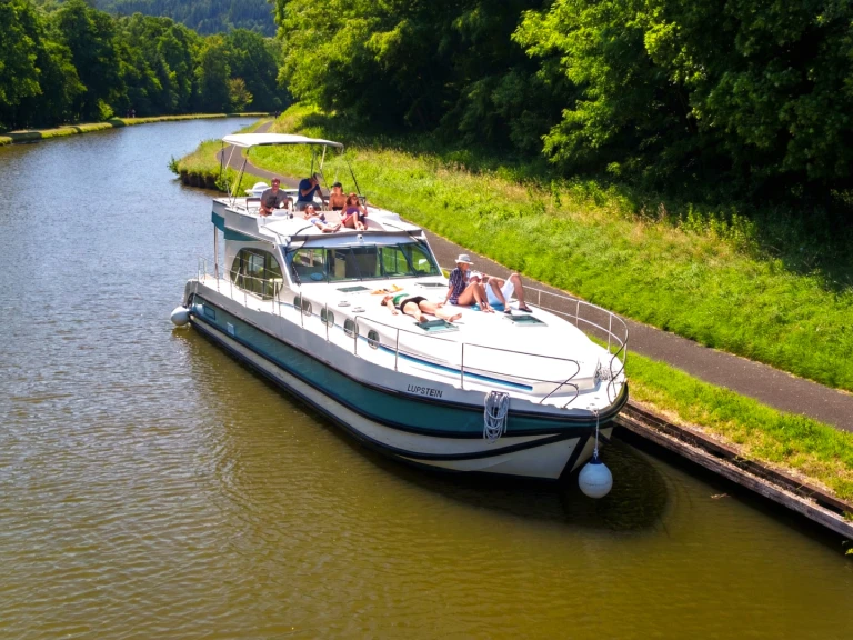 Verhuur Motorboot Nicols Yacht met vaarbewijs