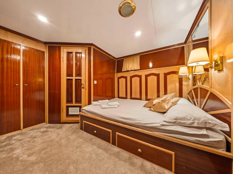 Jacht te huur in Rijeka voor de beste prijs