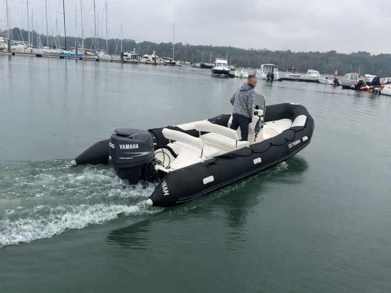 Bootverhuur Bombard Explorer 640 SB in Bénodet via SamBoat