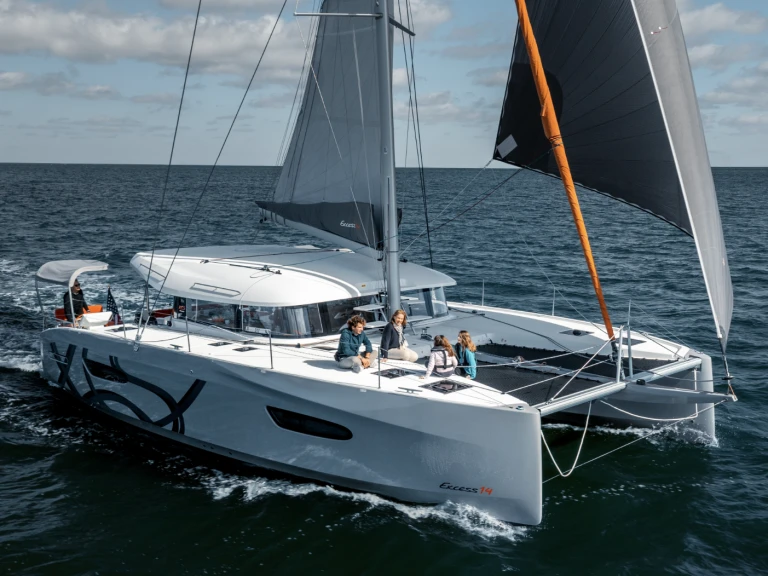 Catamaran te huur in Tal-Pietà voor de beste prijs