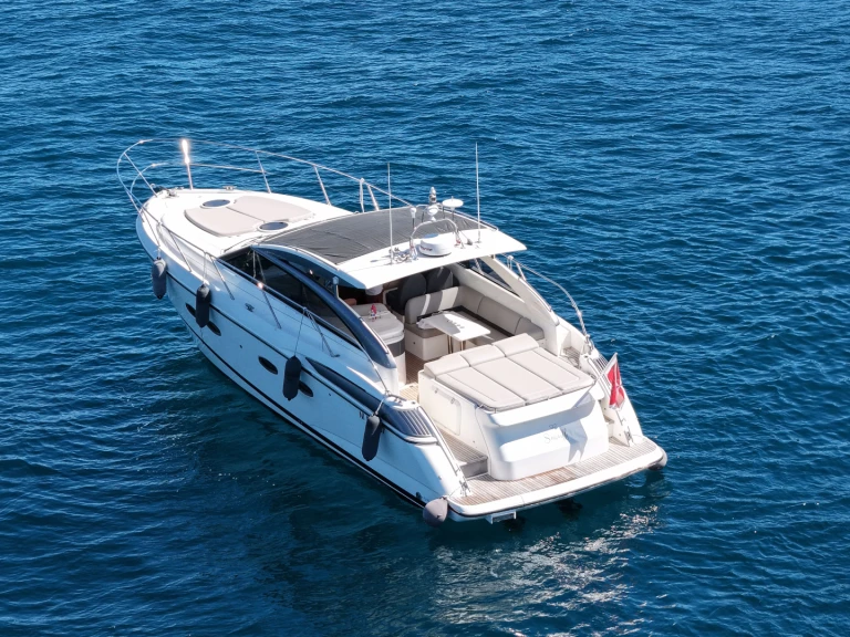 Huur een Princess Princess V42 in Villeneuve-Loubet