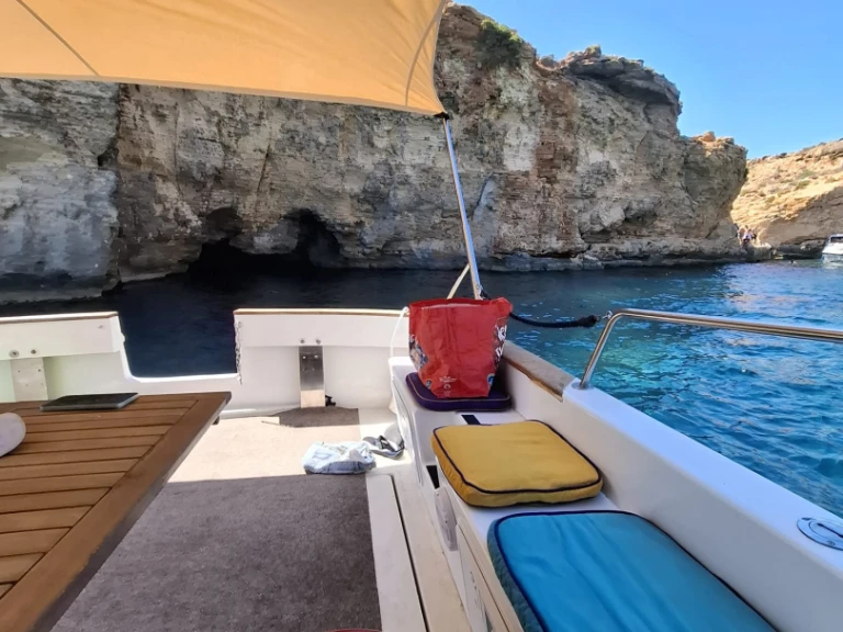 Verhuur Motorboot Bayliner met vaarbewijs