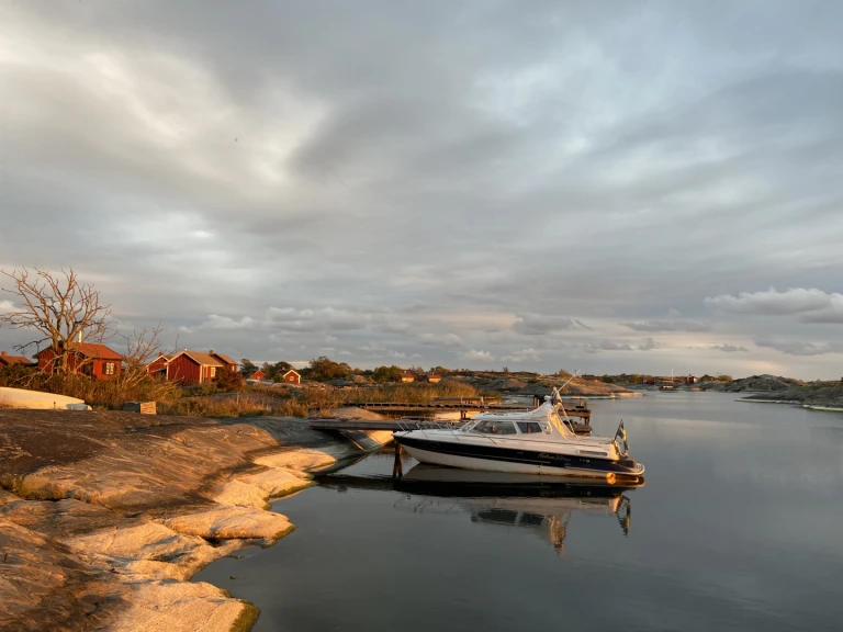 Verhuur Motorboot Bella met vaarbewijs