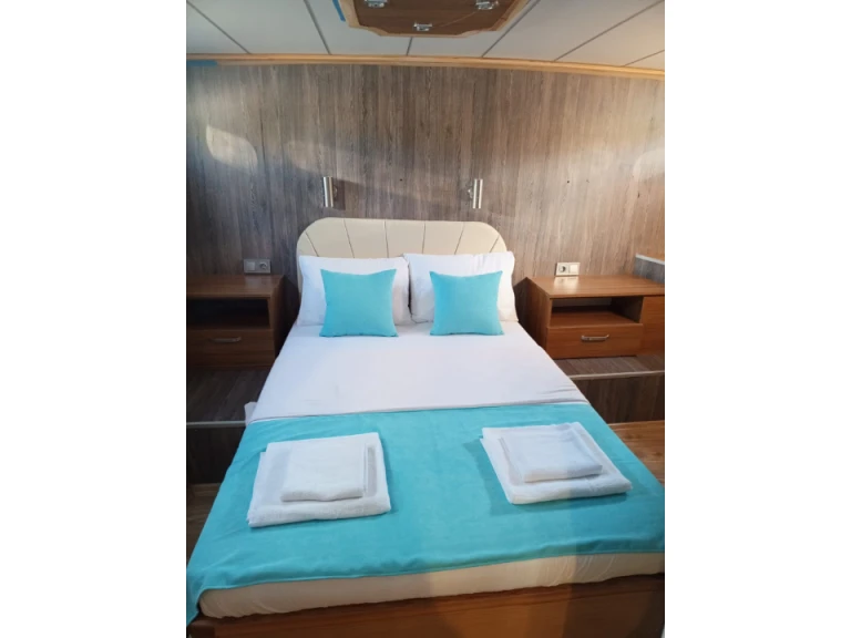 Verhuur Jacht Custom Gulet-Motor Sailor met vaarbewijs