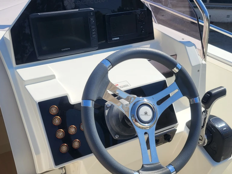 Bootverhuur Pacific Craft Pacific Craft 670 Open in Le Barcarès via SamBoat