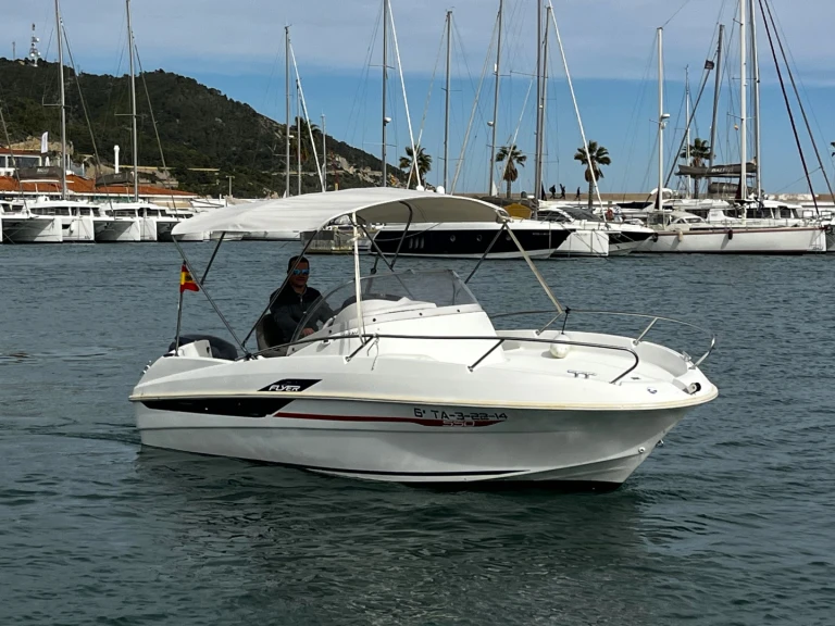 Huur een Zodiac Medline 2  in Sitges
