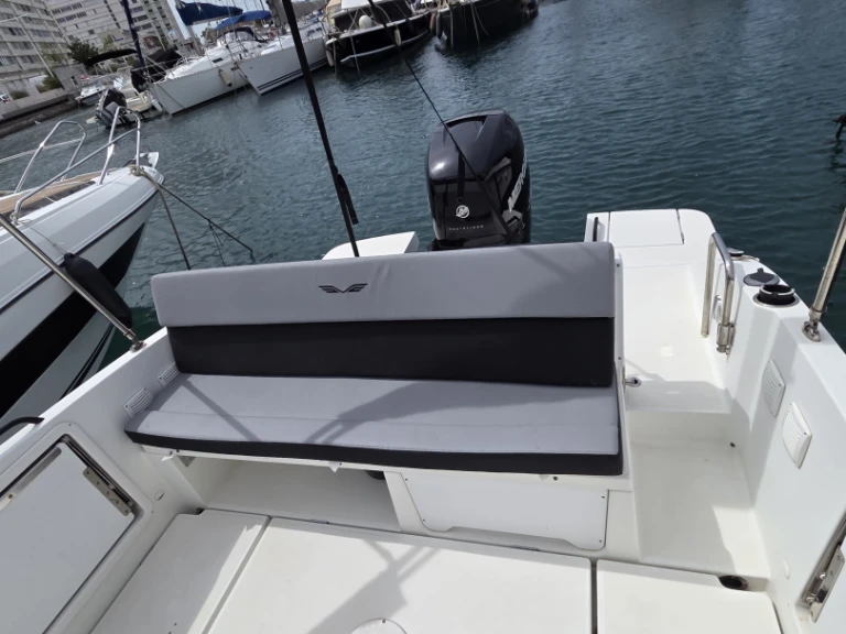 Huur Motorboot met of zonder schipper Bénéteau in Toulon