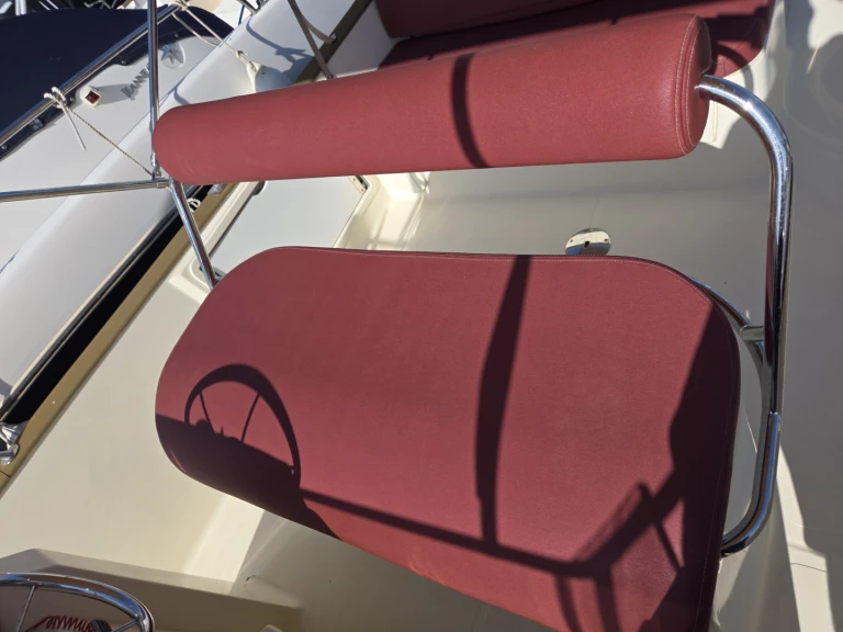 Huur Motorboot met of zonder schipper Rhea in Toulon