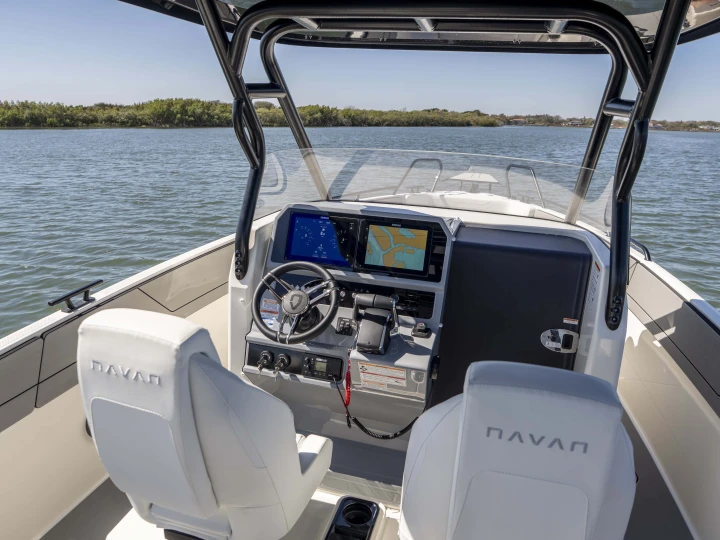 Verhuur Motorboot Navan met vaarbewijs