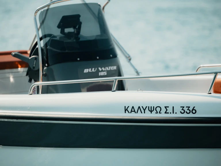 Bootverhuur Órmos Makry-Gialoú goedkoop BLU WATER 185