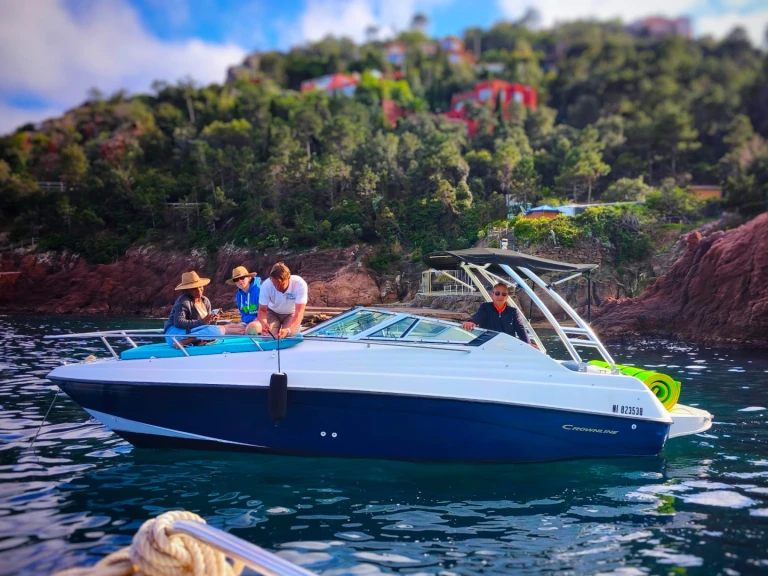 Bootverhuur Port de Cannes Marina goedkoop Crownline 210 CCR