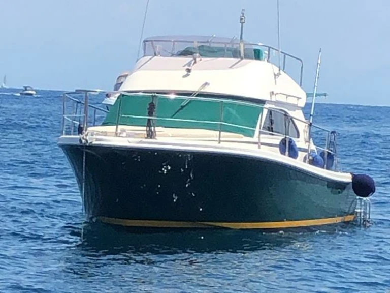 Bootverhuur Cayman 30 Fly Fisherman in Napels via SamBoat