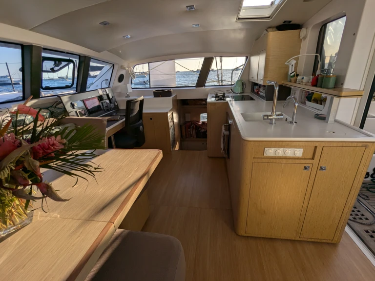 Huur Catamaran met of zonder schipper Outremer in Carnon-Plage