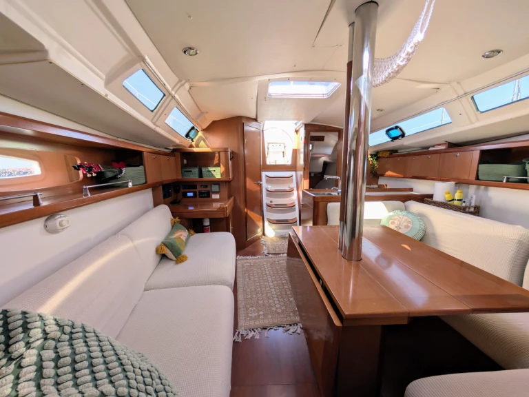 Verhuur Zeilboot Bénéteau met vaarbewijs