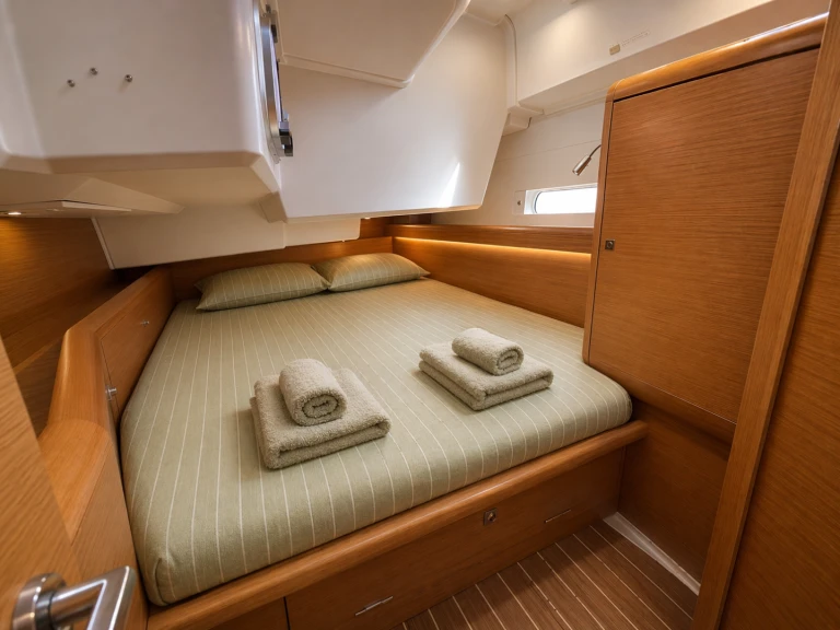 Huur een Jeanneau Sun Odyssey 509 in Palavas-les-Flots