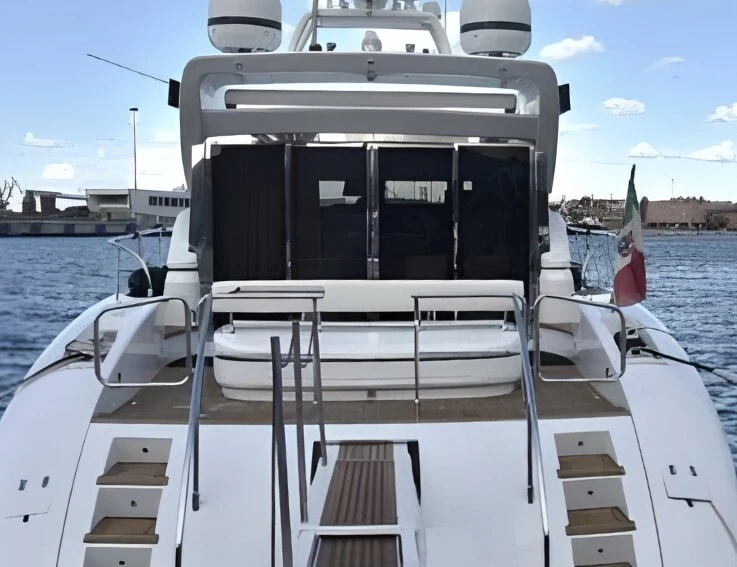 Jacht te huur in Castellammare di Stabia voor de beste prijs