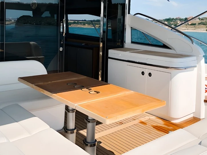 Bootverhuur Castellammare di Stabia goedkoop Princess 52 Fly