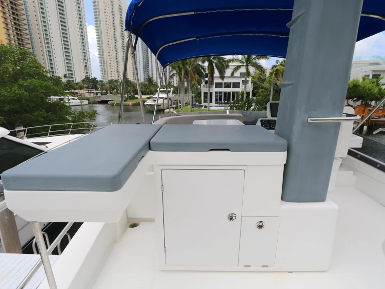 Bootverhuur Azimut 43 ft Magellano in Miami via SamBoat