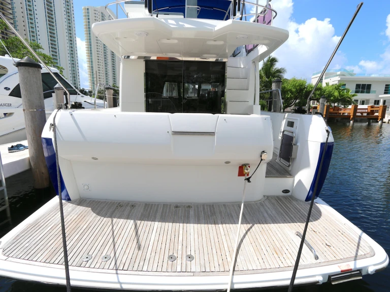 Huur Jacht met of zonder schipper Azimut in Miami