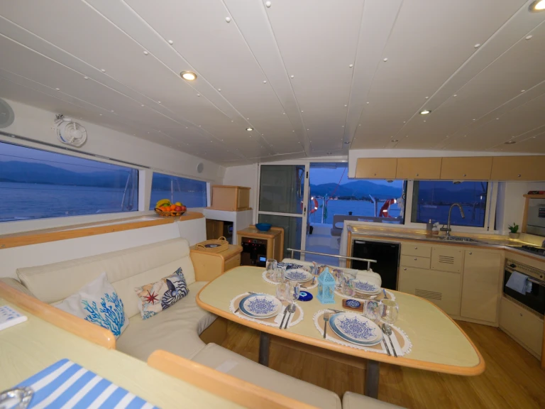 Verhuur Zeilboot Lagoon met vaarbewijs