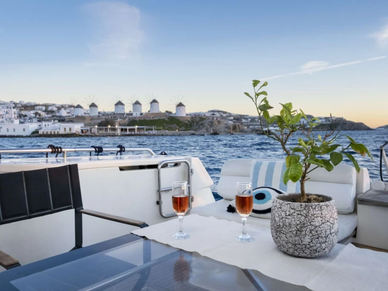 Verhuur Jacht in Mykonos (Island) - Ferretti ARABELLA