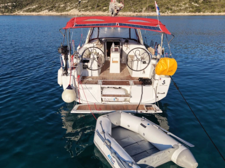 Bootverhuur Bénéteau Oceanis 35 in Split via SamBoat