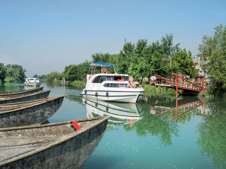 Jachthuur in Casale sul Sile - Houseboat Holidays Italia S.R.L. Minuetto 6 via SamBoat