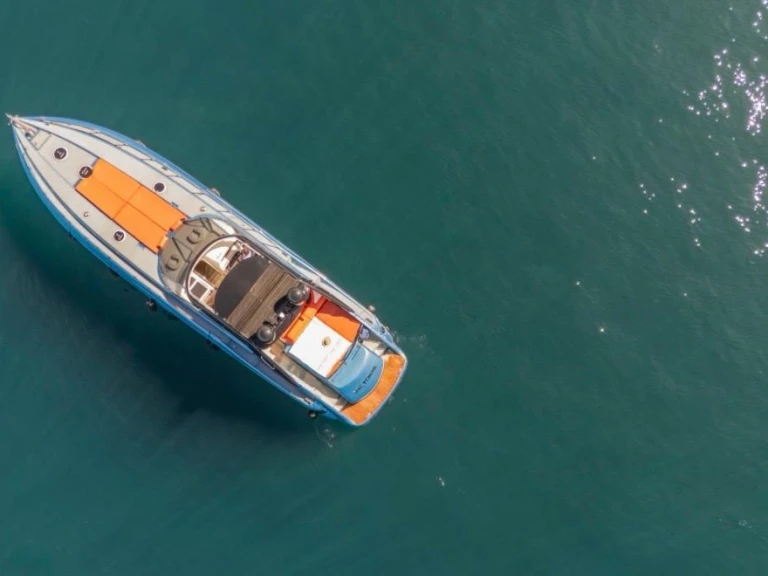 Bootverhuur Sunseeker Predator 63 in Saint-Tropez via SamBoat