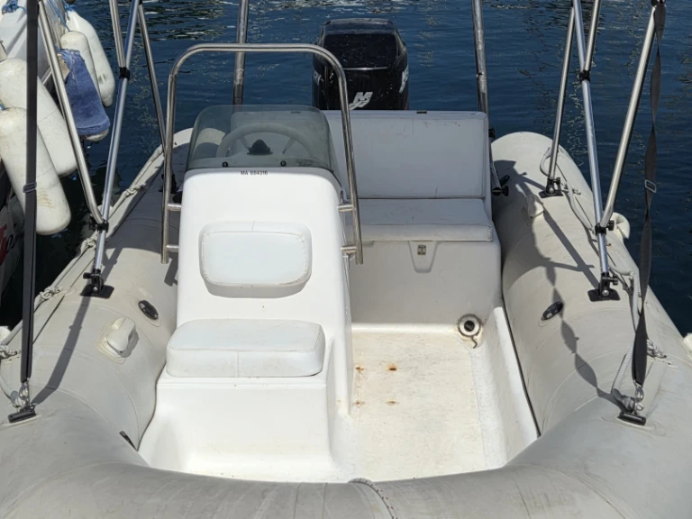 Zodiac International te huur van particulier of professional in Toulon