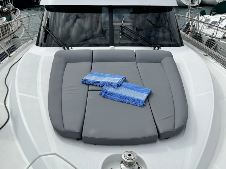 Huur een Bénéteau Antares 36 Millenium in Argeles