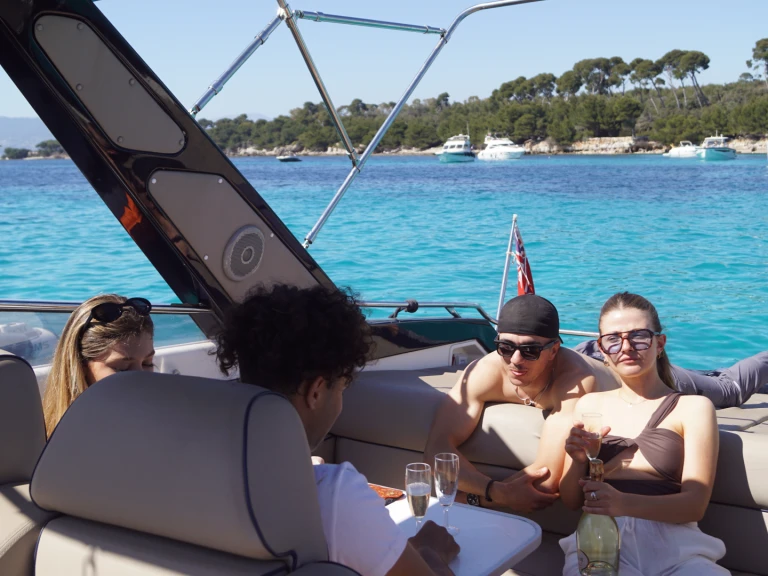 Bootverhuur Mandelieu-la-Napoule goedkoop Tomahawk 37