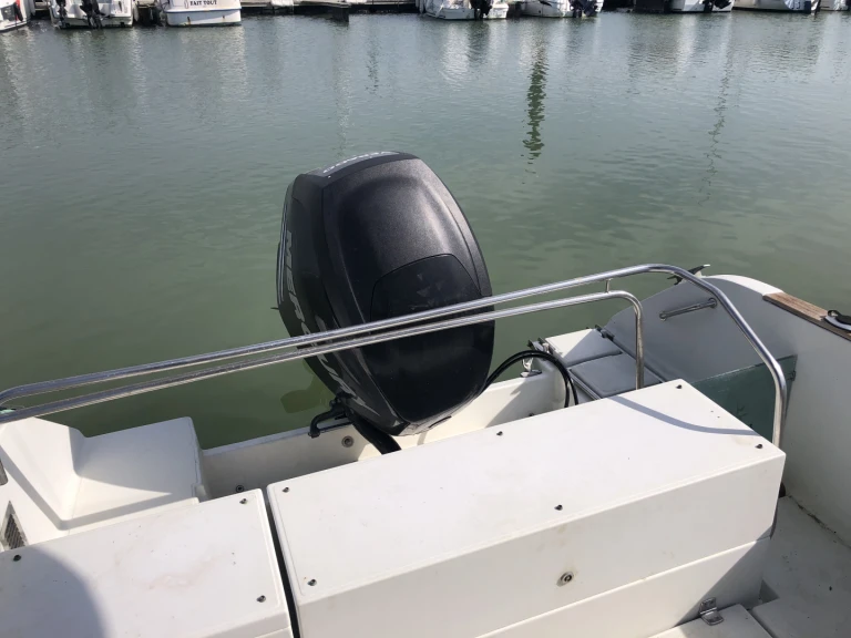 Verhuur Motorboot Jeanneau met vaarbewijs