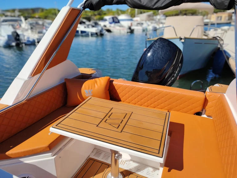 Huur een Tiger TL 850 in Saint-Raphaël