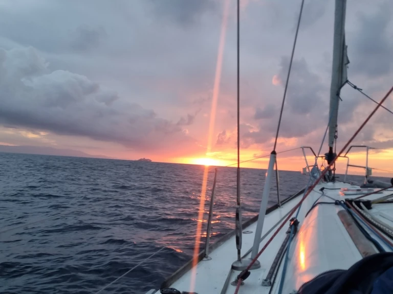 Huur Zeilboot met of zonder schipper Bénéteau in Barcelona