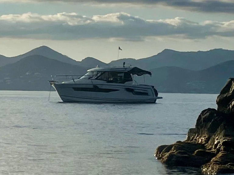 Bootverhuur Jeanneau Merry Fisher 895 Cruiser in Mandelieu-la-Napoule via SamBoat