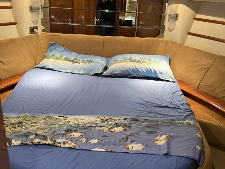 Huur een Azimut Azimut 46 Fly in Punta Ala