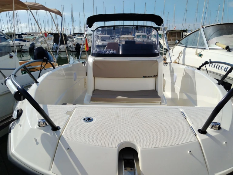 Bootverhuur Cambrils goedkoop Activ 605 Open