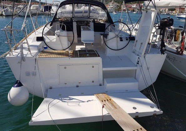 Verhuur Zeilboot Dufour met vaarbewijs