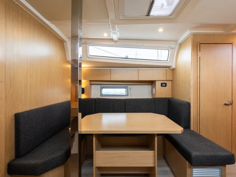 Bavaria Bavaria C38 te huur van particulier of professional in Lefkáda