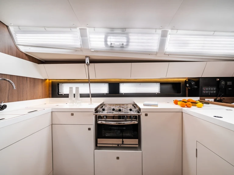 Verhuur Zeilboot in Néa Péramos - Jeanneau Sun Odyssey 455