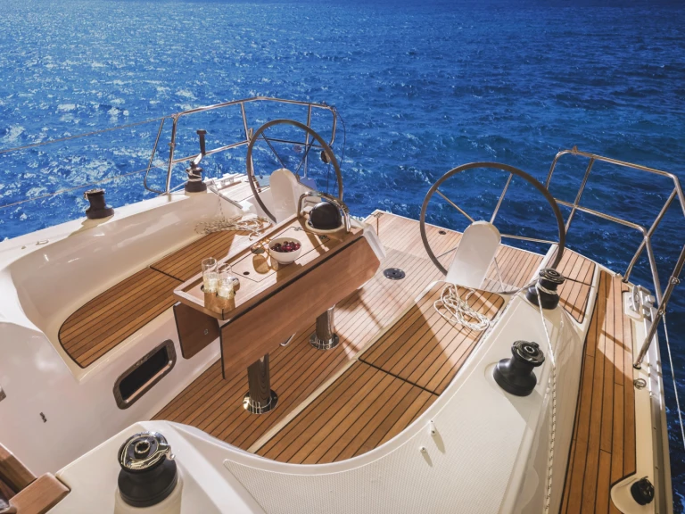 Huur een Bavaria Cruiser 34 in Mai Khao