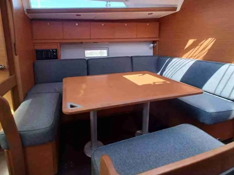 Bootverhuur Dufour Dufour 430 in Rodi Garganico via SamBoat