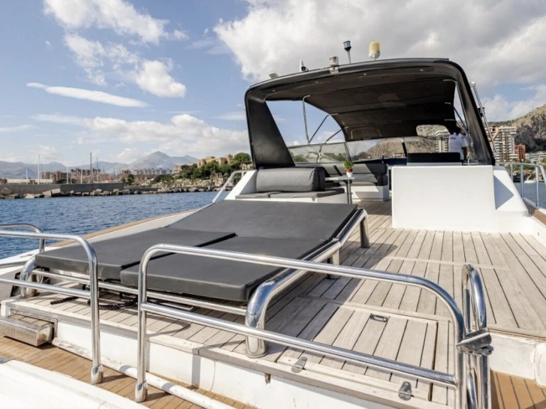 Huur een Leopard Catamarans / Robertson & Caine Leopard 23 - 3 + 1 cab. in Milazzo