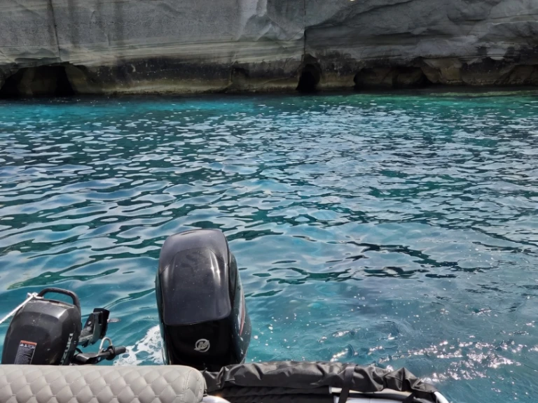 Verhuur Motorboot in Mílos - Isatek Cobra 495