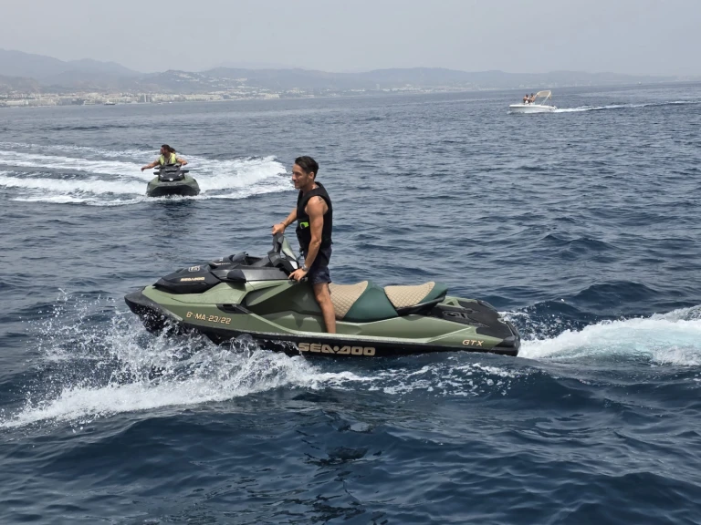 Verhuur Motorboot Doqueve met vaarbewijs