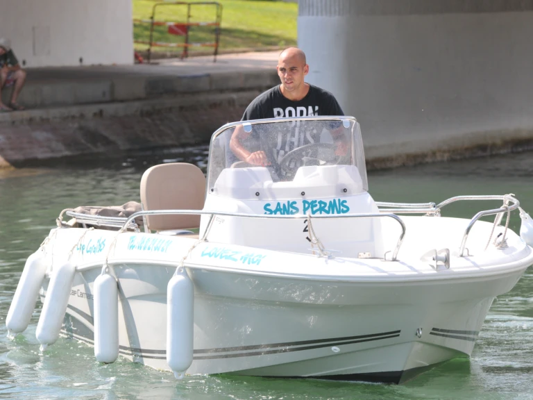 Verhuur Motorboot in Sète - Jeanneau Cap Camarat 4.7 CC Style