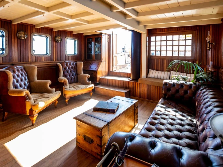 Zeilboot te huur in Capo d'Orlando voor de beste prijs