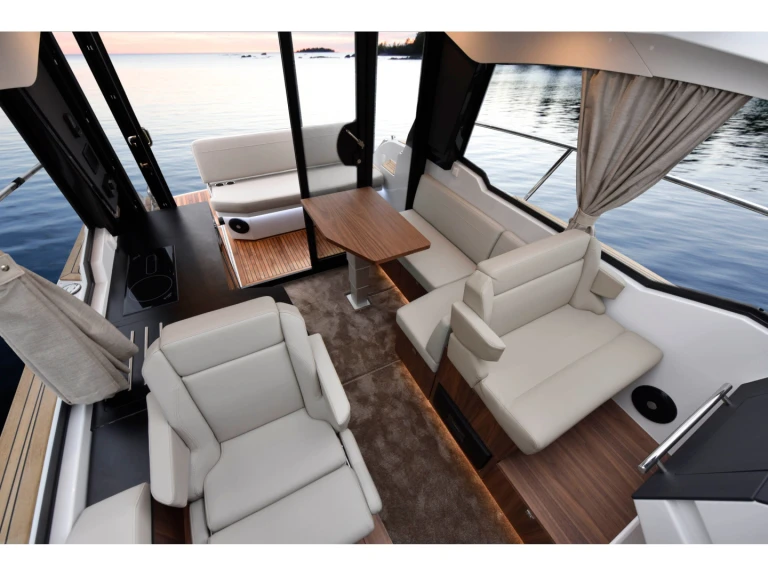 Bootverhuur Trogir goedkoop Grandezza 30 OC